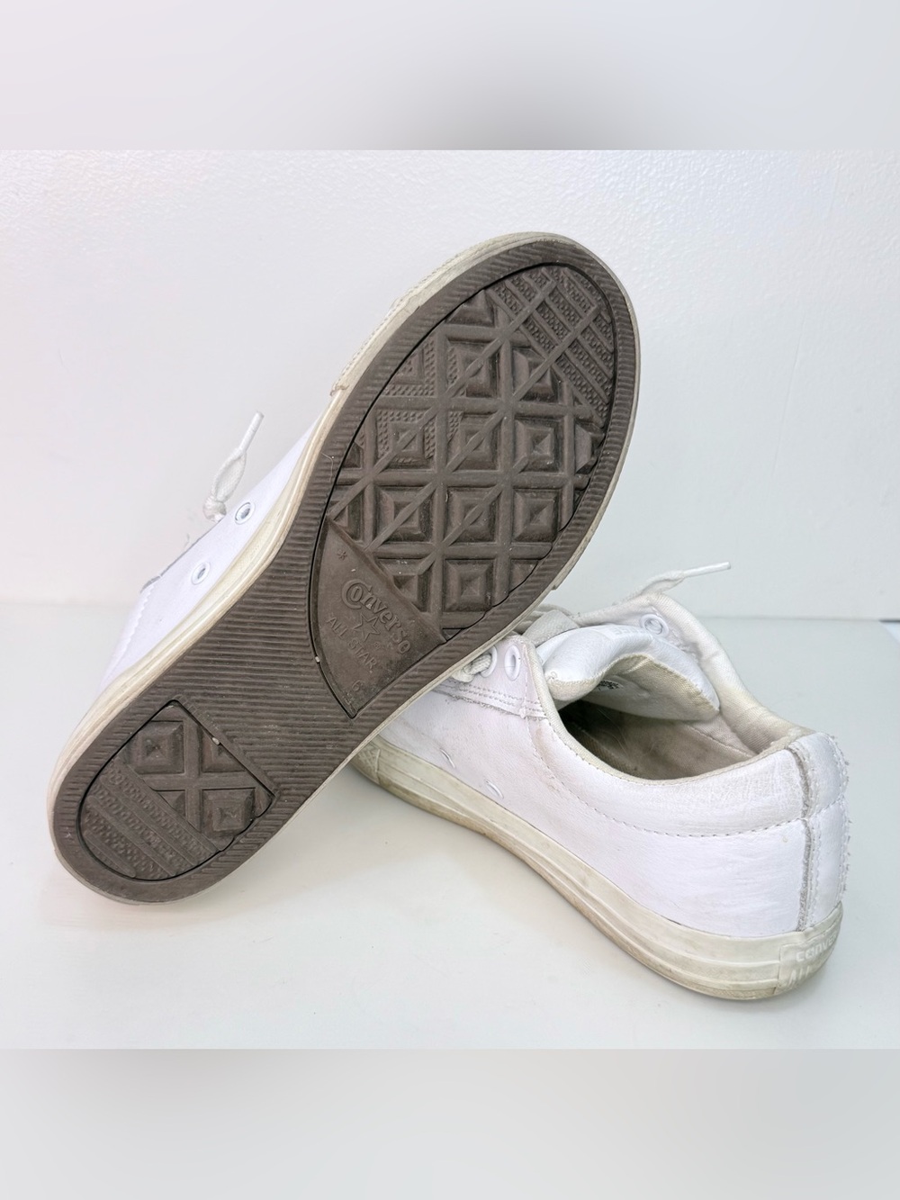 Converse Chuck Taylor All Star all Leather White Low-Top Sneakers - Picture 6 of 6